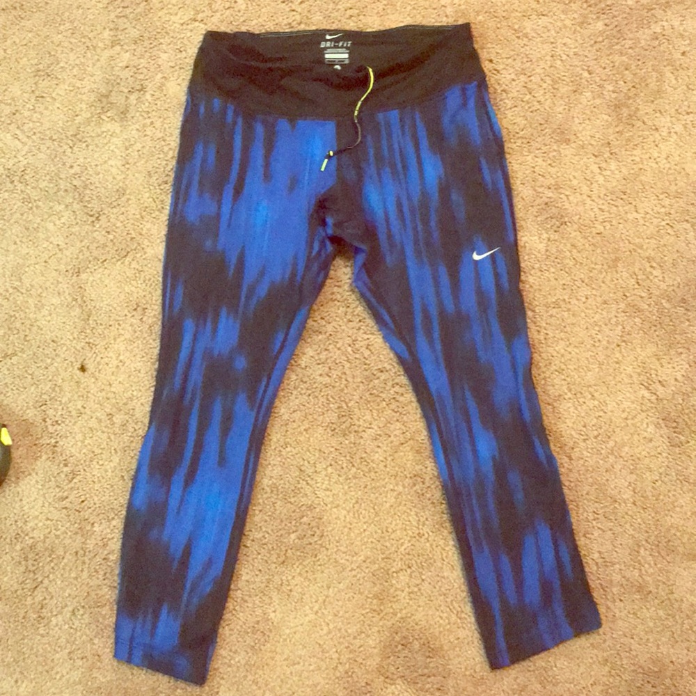 Nike dry fit crop leggings